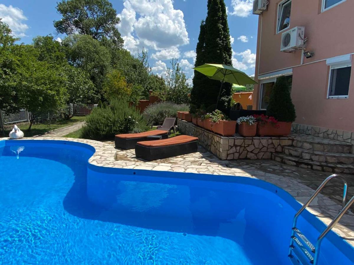 Private Riverside Villa Silvia Mostar Exterior photo