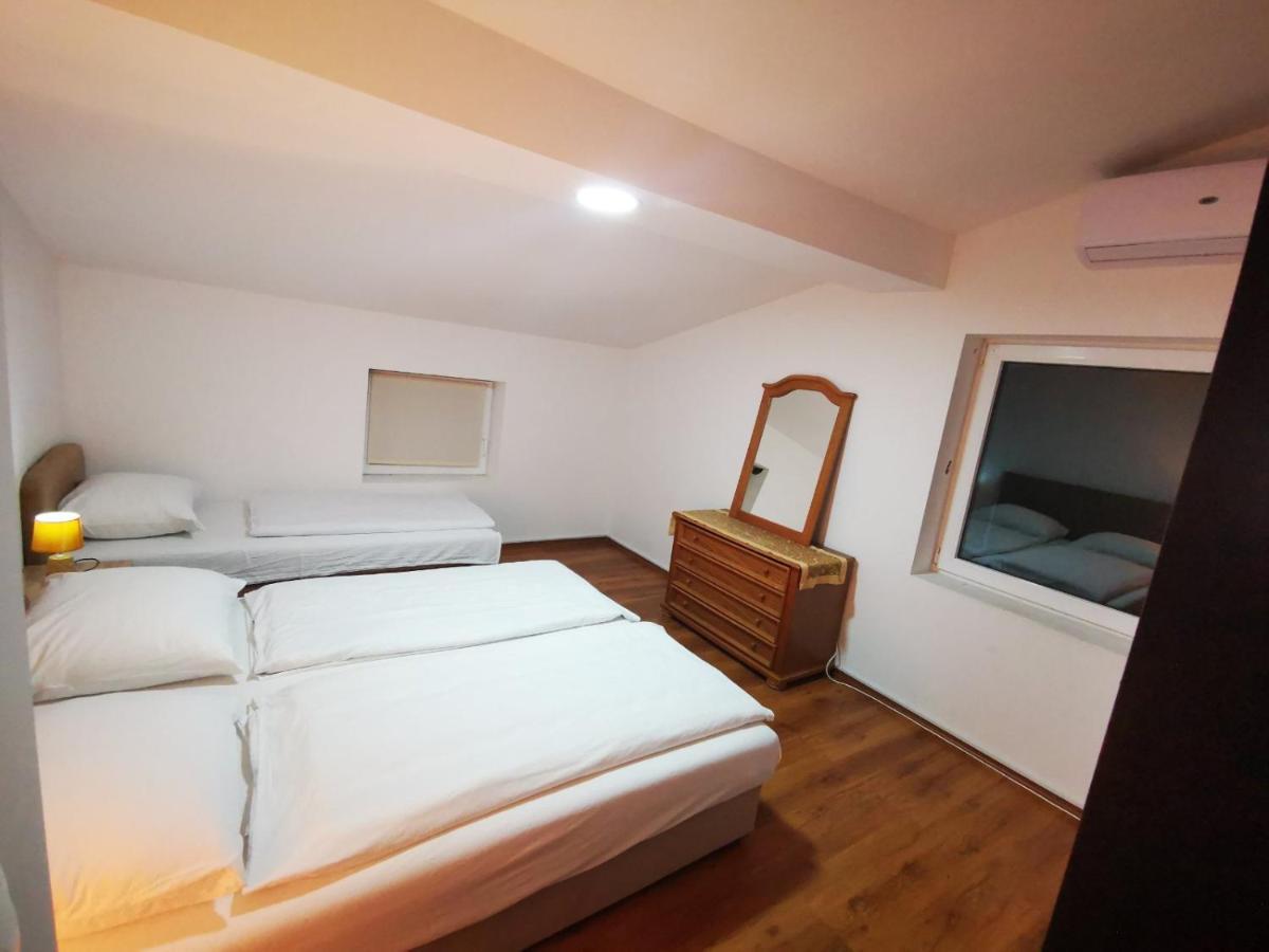 Private Riverside Villa Silvia Mostar Exterior photo